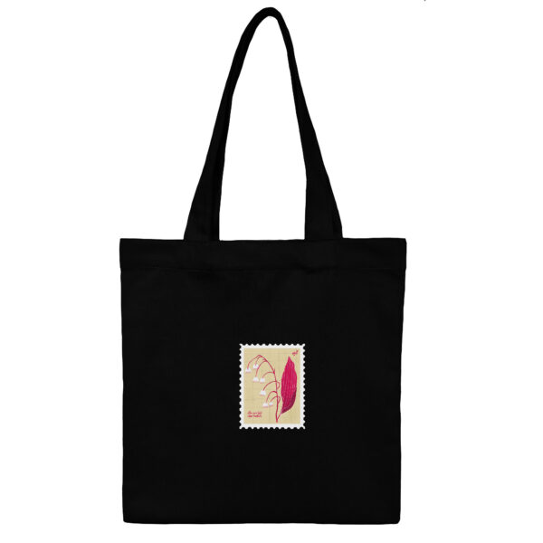 Cotton-Totebag-Black-Lily-Cream-1 توت بگ کتان مشکی طرح تمبر گل زنبق دره خاکی - Image 1