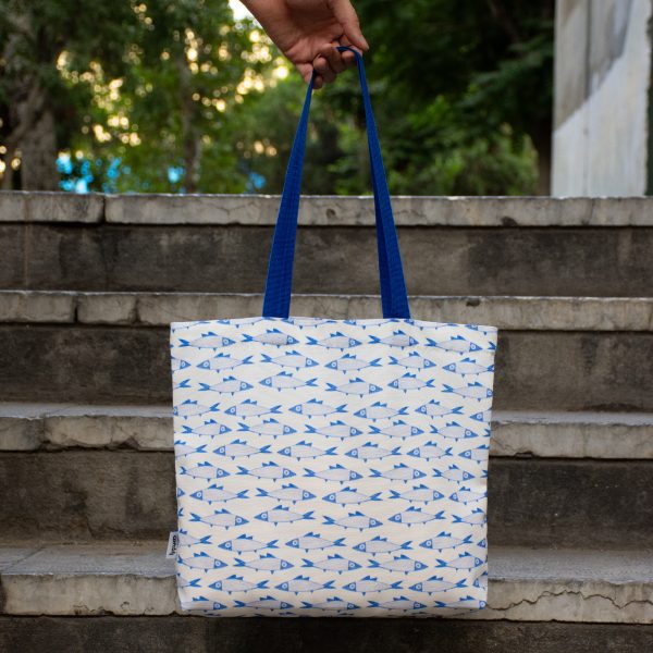 FullPrint-Totebag 25 اکوبگ انجمن ساردین های آبی - Image 1